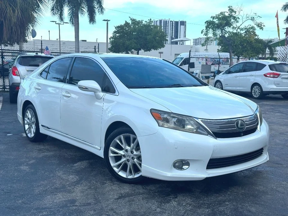 2010 Lexus HS - Image 2 of 21