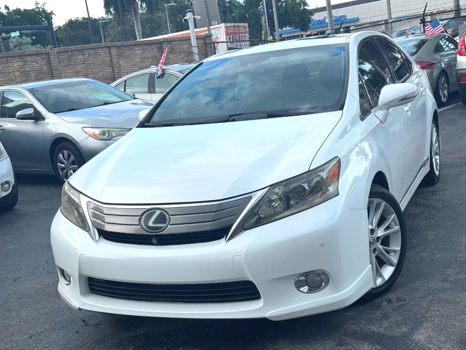 2010 Lexus HS - Image 10 of 12