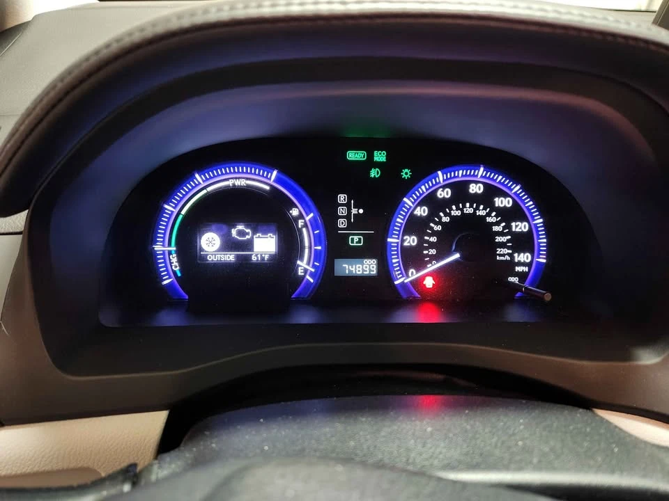 2010 Lexus HS - Image 3 of 3