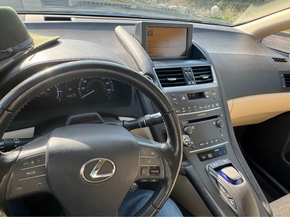 2010 Lexus HS - Image 7 of 7