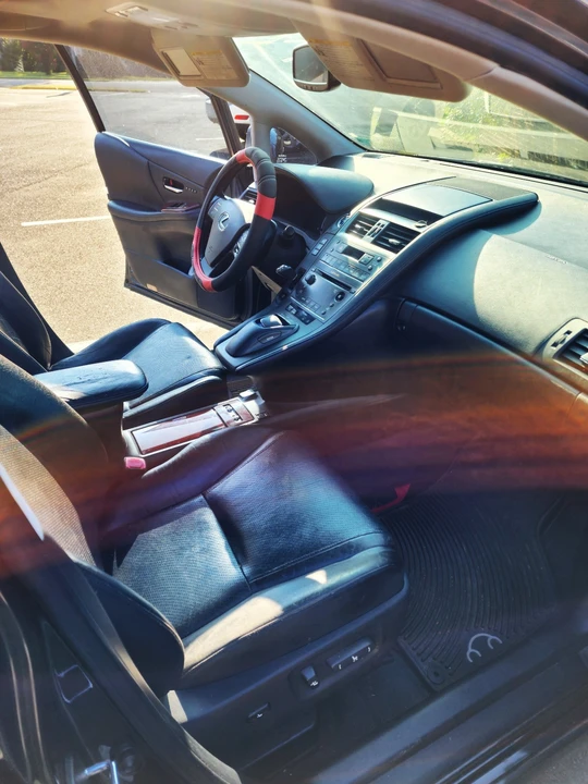 2010 Lexus HS - Image 10 of 31