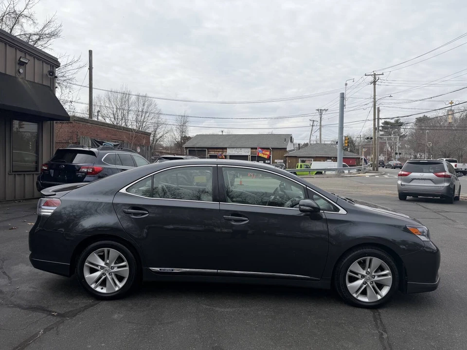 2010 Lexus HS - Image 12 of 21