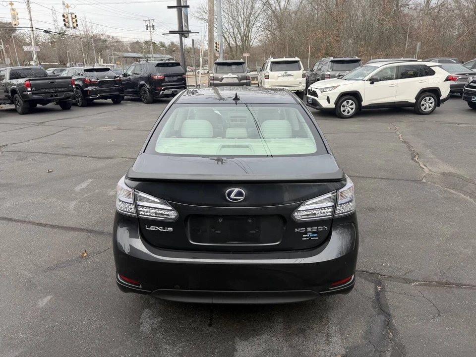 2010 Lexus HS - Image 10 of 21