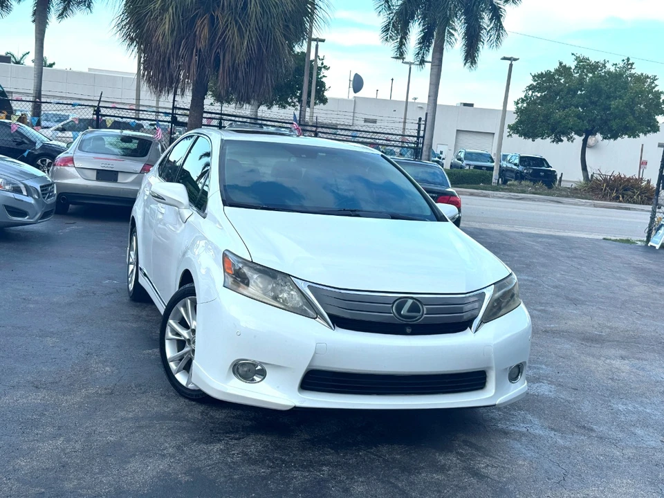 2010 Lexus HS - Image 3 of 12