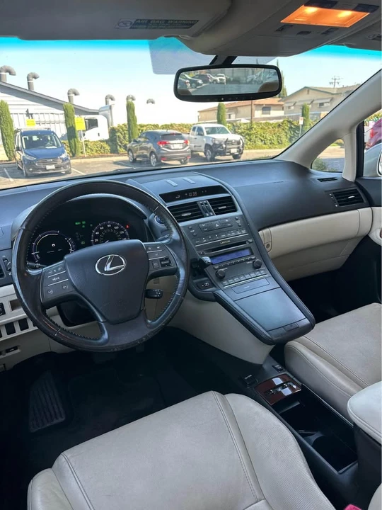 2010 Lexus HS - Image 6 of 10