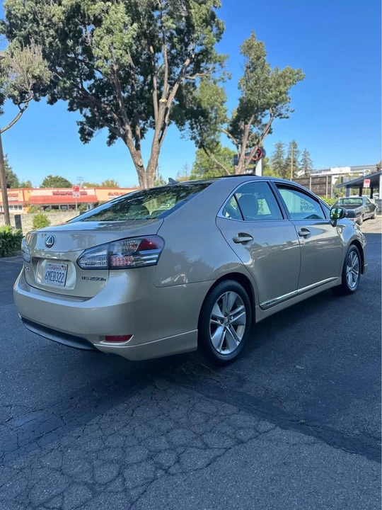 2010 Lexus HS - Image 9 of 10