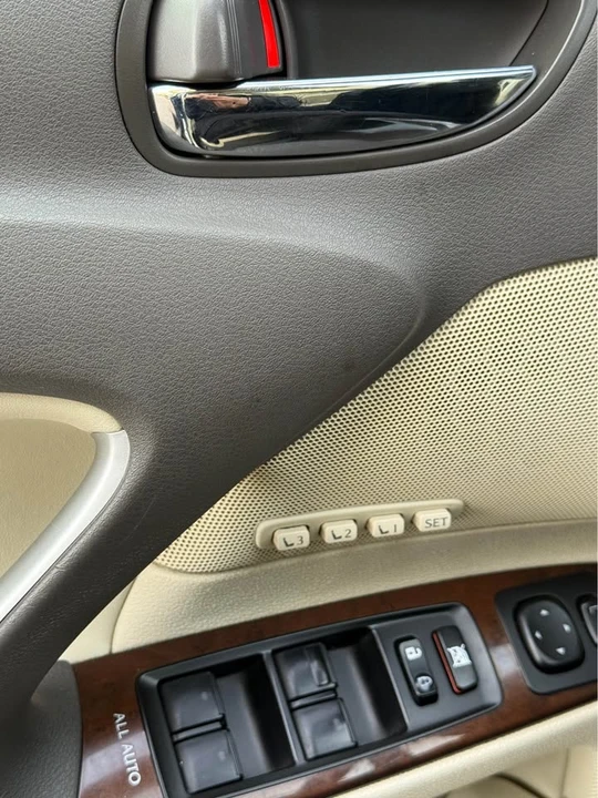2010 Lexus IS 2nd Gen - Image 10 of 10