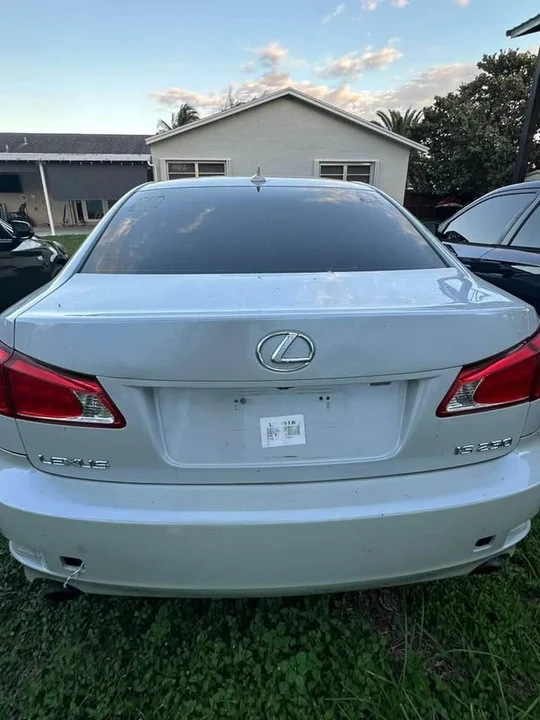 2010 Lexus IS 2nd Gen - Image 4 of 6