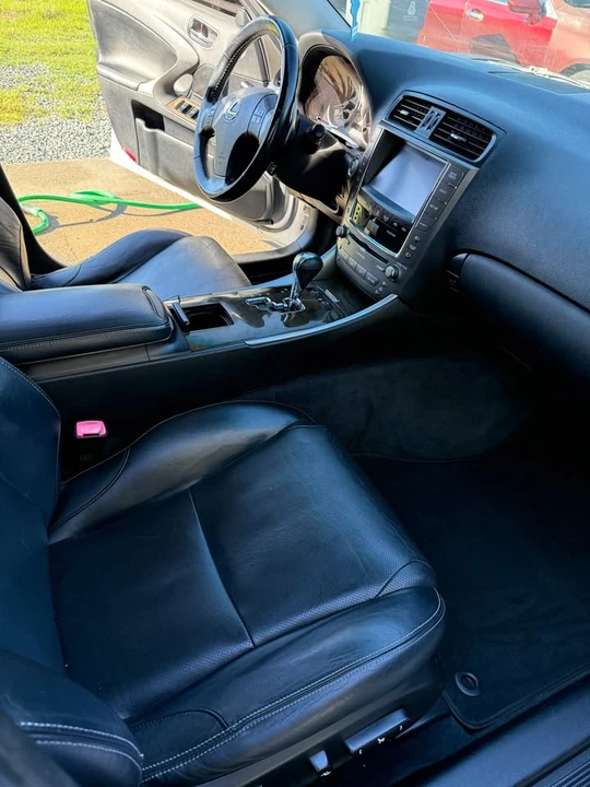 2010 Lexus IS 2nd Gen - Image 6 of 9