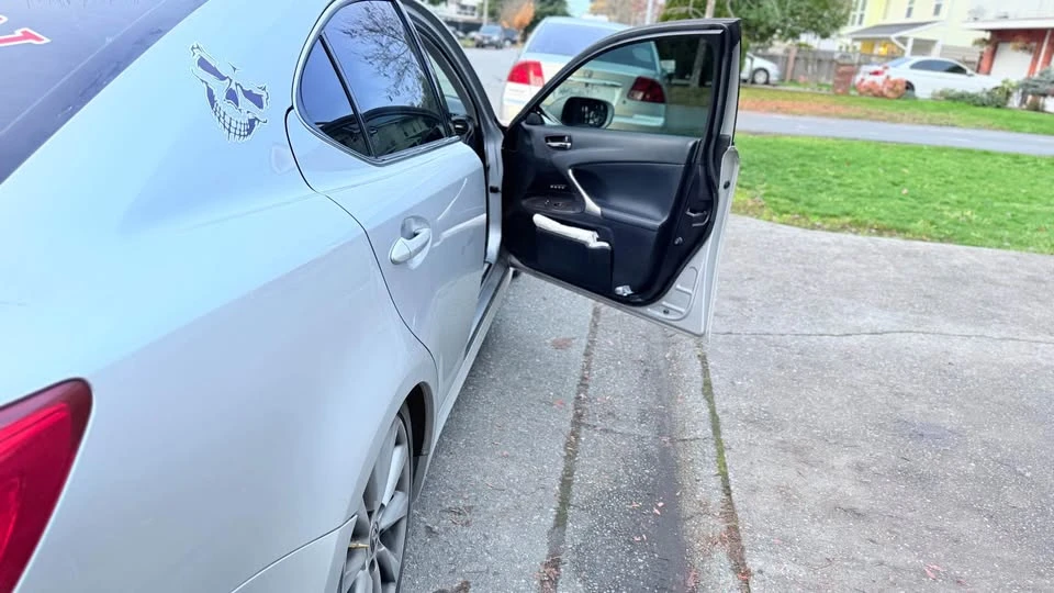 2010 Lexus IS 2nd Gen - Image 11 of 13