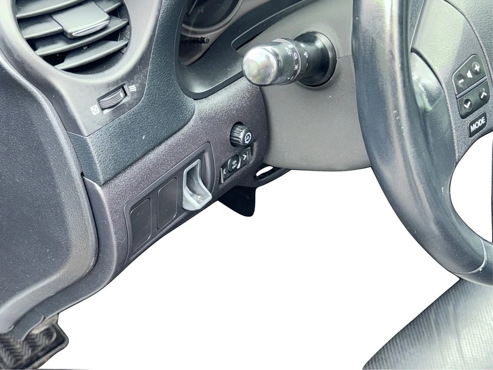 2010 Lexus IS 2nd Gen - Image 18 of 20