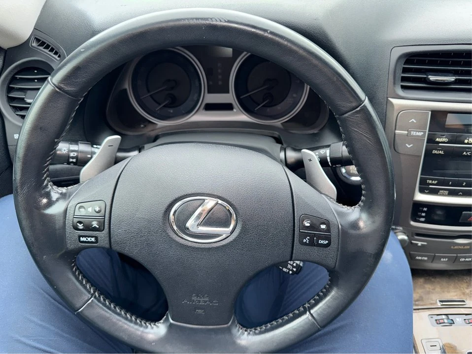 2010 Lexus IS 2nd Gen - Image 17 of 20