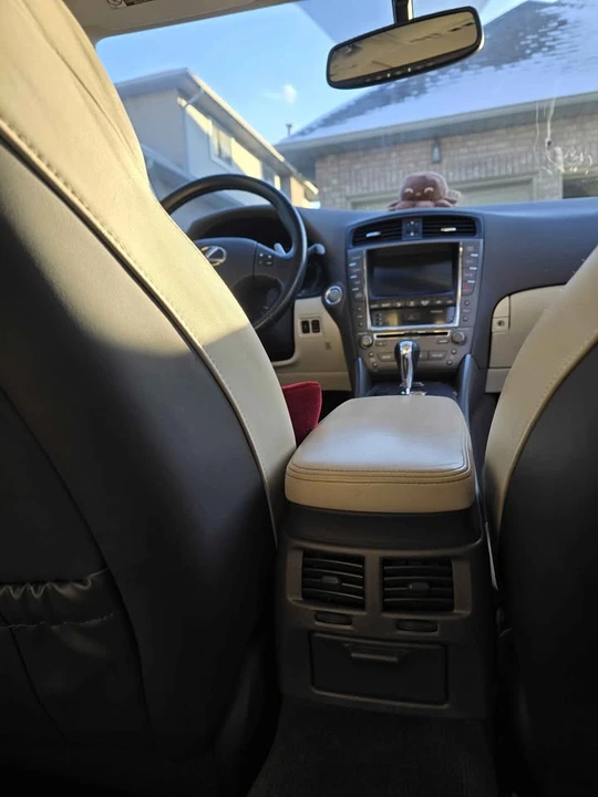 2010 Lexus IS 2nd Gen - Image 10 of 13