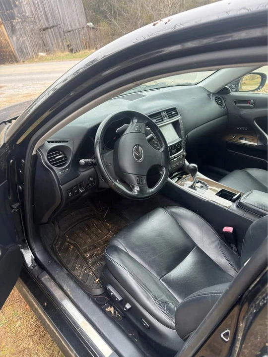 2010 Lexus IS 2nd Gen - Image 5 of 8