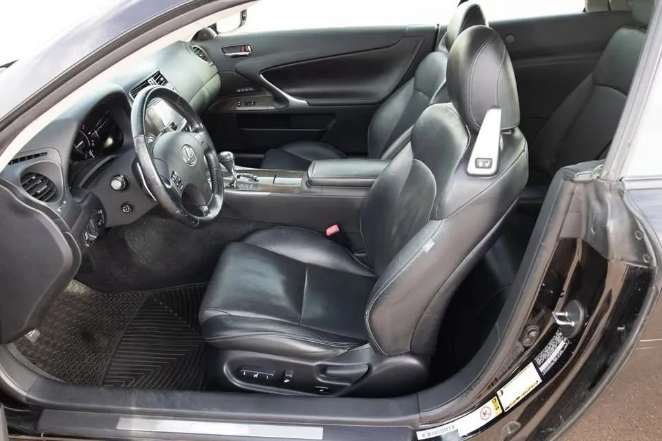 2010 Lexus IS 2nd Gen - Image 15 of 20