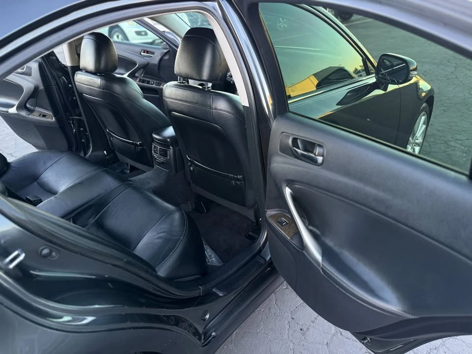 2010 Lexus IS 2nd Gen - Image 14 of 21