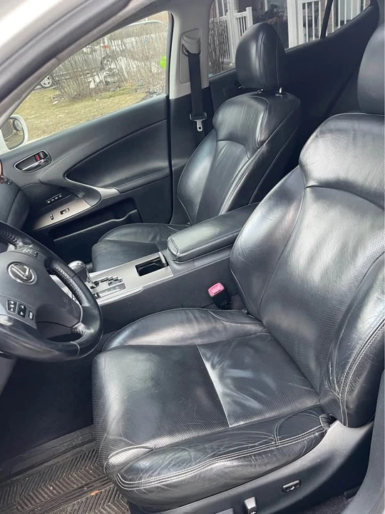 2010 Lexus IS 2nd Gen - Image 12 of 17