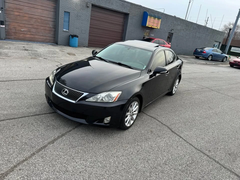 2010 Lexus IS 2nd Gen - Image 2 of 8
