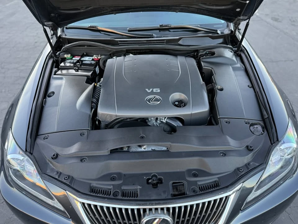 2010 Lexus IS 2nd Gen - Image 11 of 21