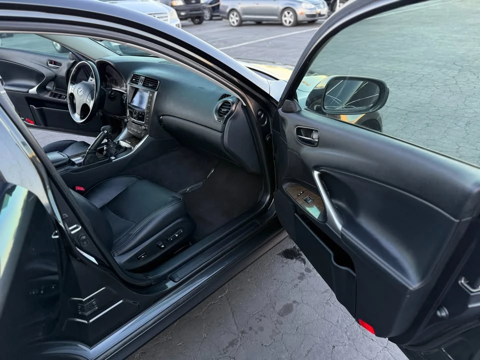 2010 Lexus IS 2nd Gen - Image 15 of 21