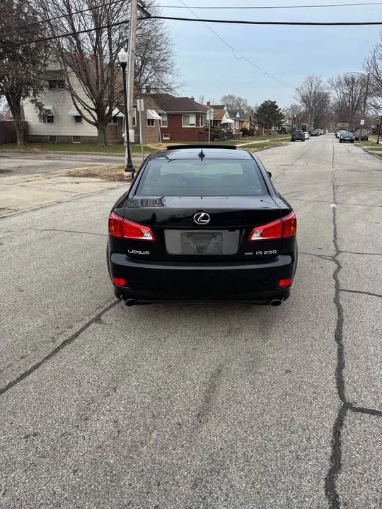 2010 Lexus IS 2nd Gen - Image 5 of 8