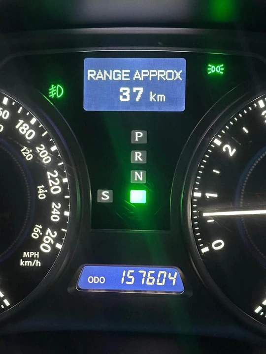 2010 Lexus IS 2nd Gen - Image 7 of 19