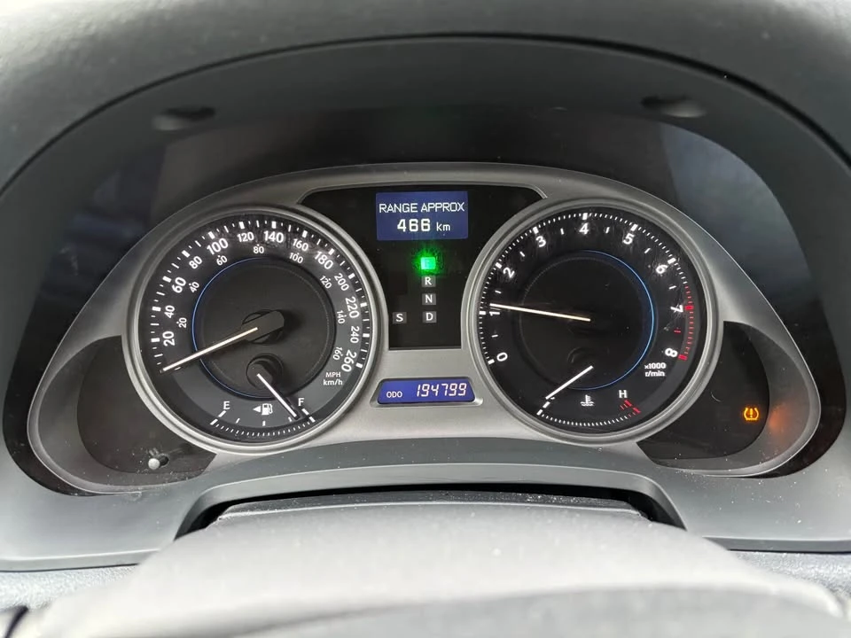 2010 Lexus IS 2nd Gen - Image 9 of 17