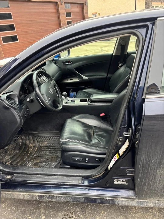 2010 Lexus IS 2nd Gen - Image 4 of 6