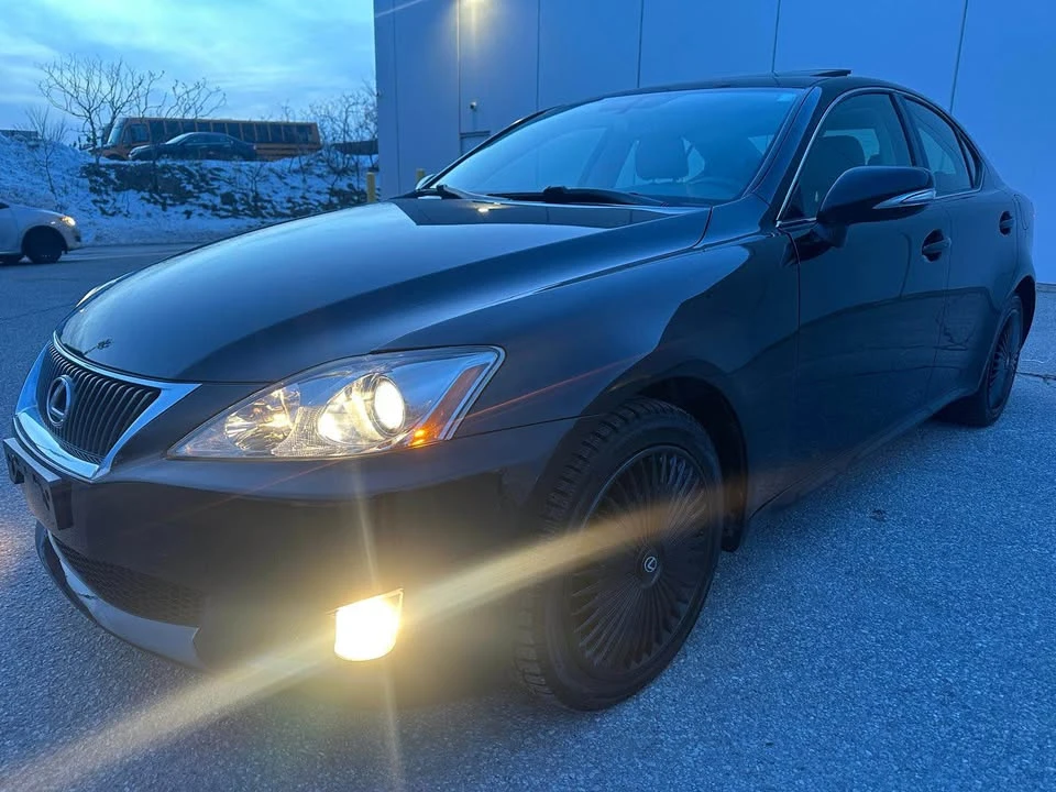 2010 Lexus IS 2nd Gen - Image 18 of 19