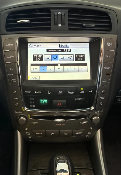 2010 Lexus IS 2nd Gen - Image 14 of 18