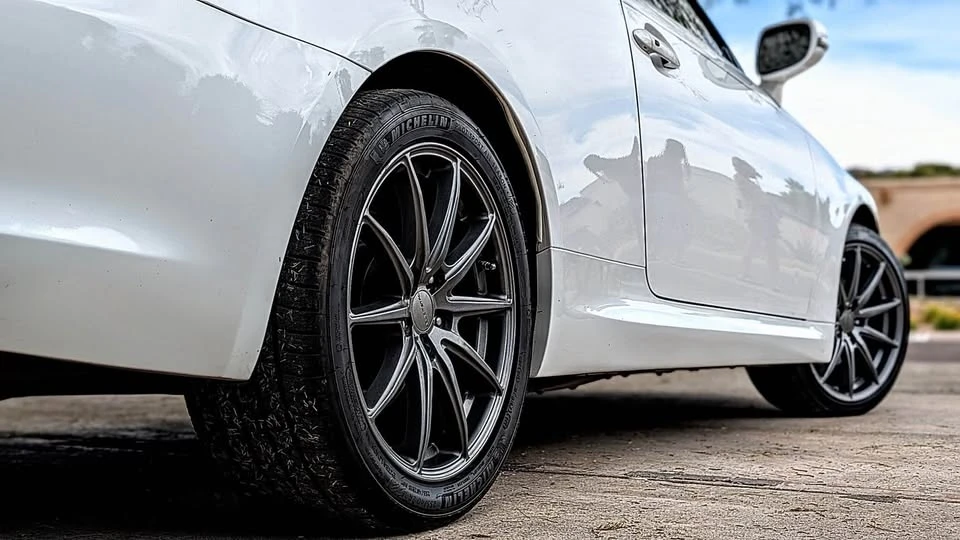 2010 Lexus IS 2nd Gen - Image 9 of 18