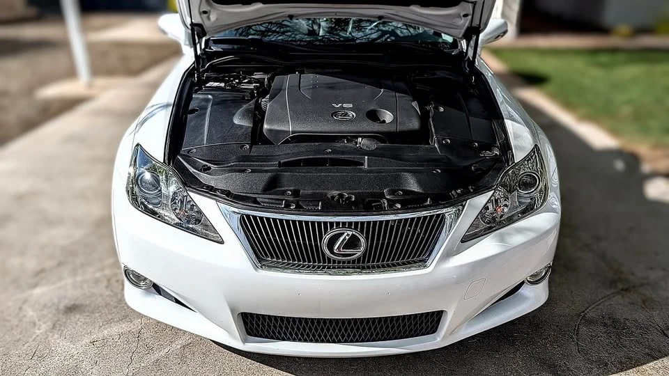 2010 Lexus IS 2nd Gen - Image 16 of 18