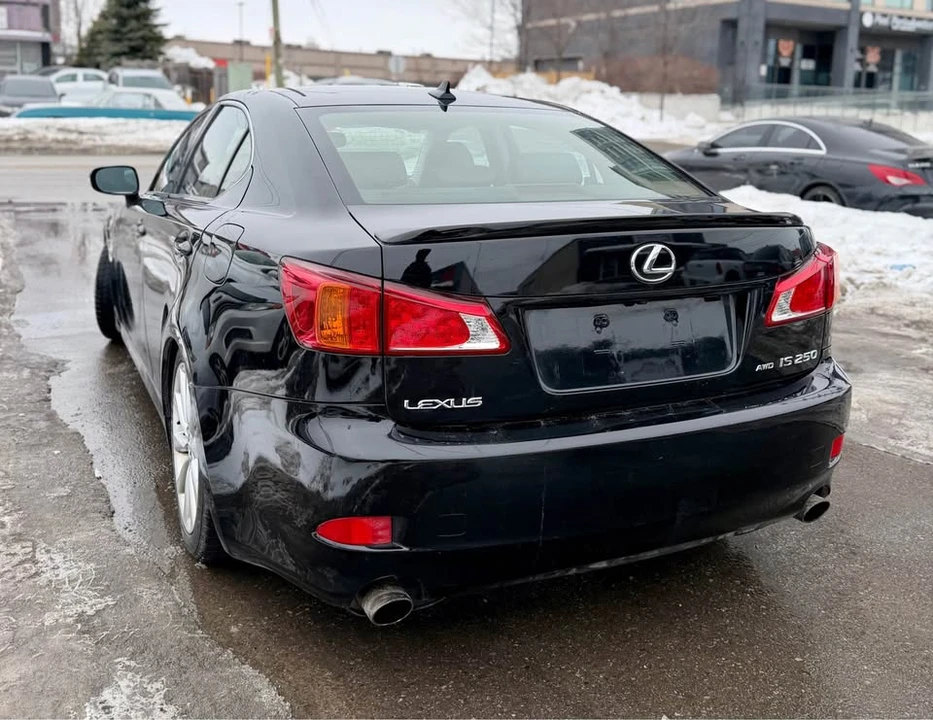 2010 Lexus IS 2nd Gen - Image 6 of 12