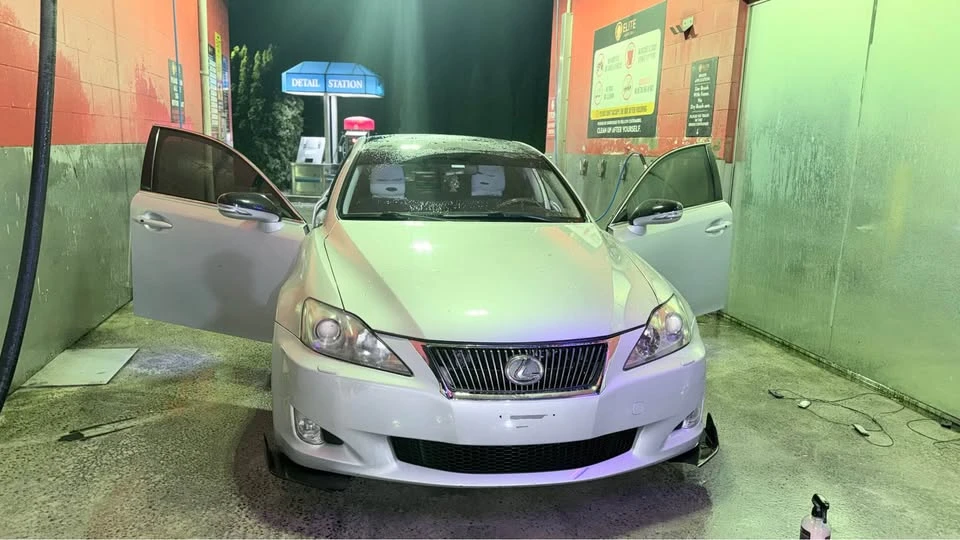 2010 Lexus IS 2nd Gen - Image 10 of 19