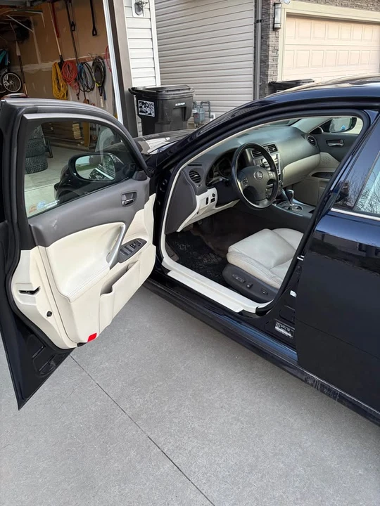 2010 Lexus IS 2nd Gen - Image 4 of 13