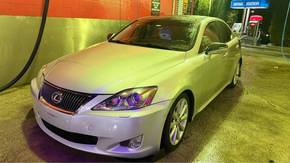 2010 Lexus IS 2nd Gen - Image 4 of 19