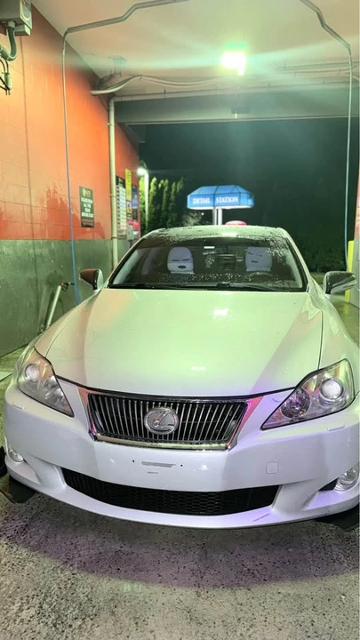2010 Lexus IS 2nd Gen - Image 6 of 19