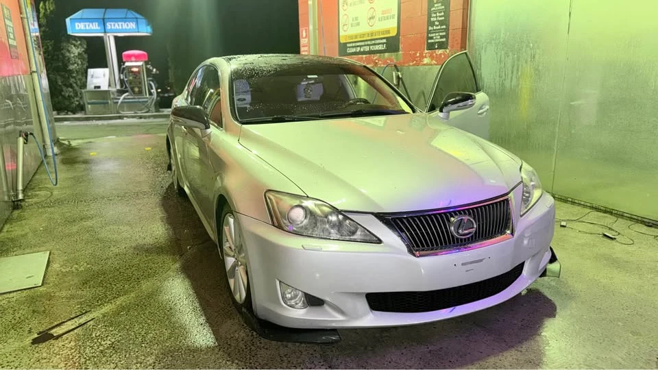 2010 Lexus IS 2nd Gen - Image 11 of 19