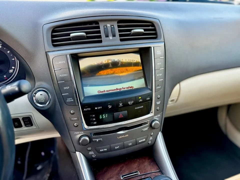 2010 Lexus IS 2nd Gen - Image 16 of 20