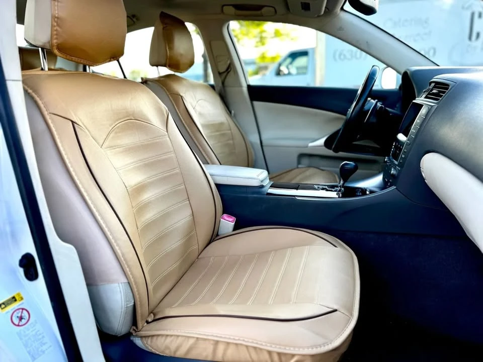 2010 Lexus IS 2nd Gen - Image 19 of 20