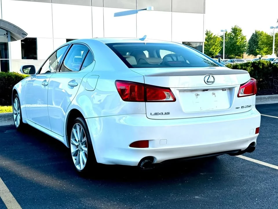 2010 Lexus IS 2nd Gen - Image 8 of 20