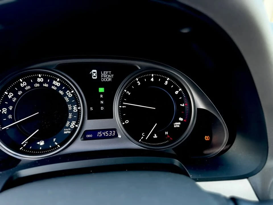 2010 Lexus IS 2nd Gen - Image 15 of 20