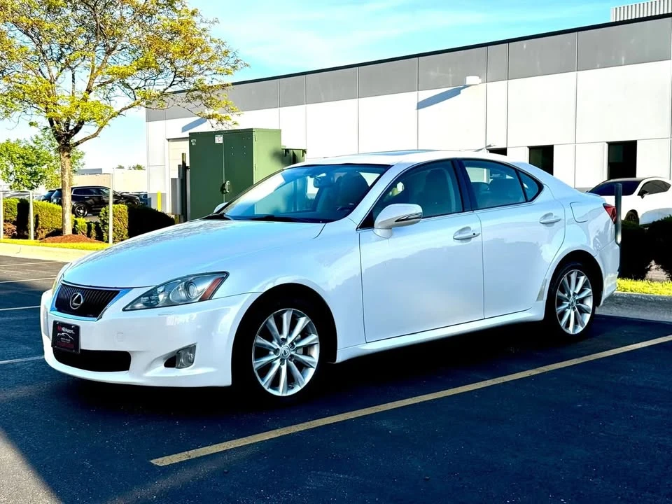 2010 Lexus IS 2nd Gen - Image 5 of 20