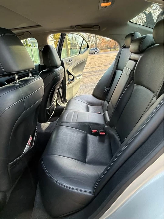 2010 Lexus IS 2nd Gen - Image 5 of 7