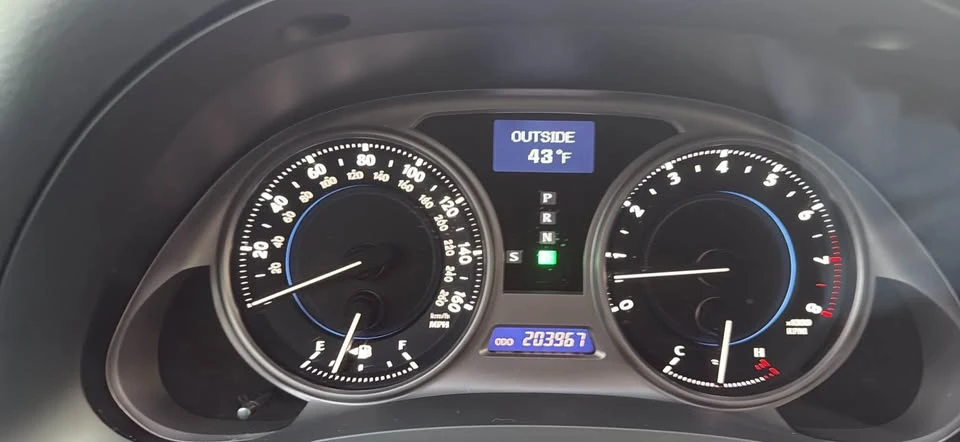 2010 Lexus IS 2nd Gen - Image 6 of 7