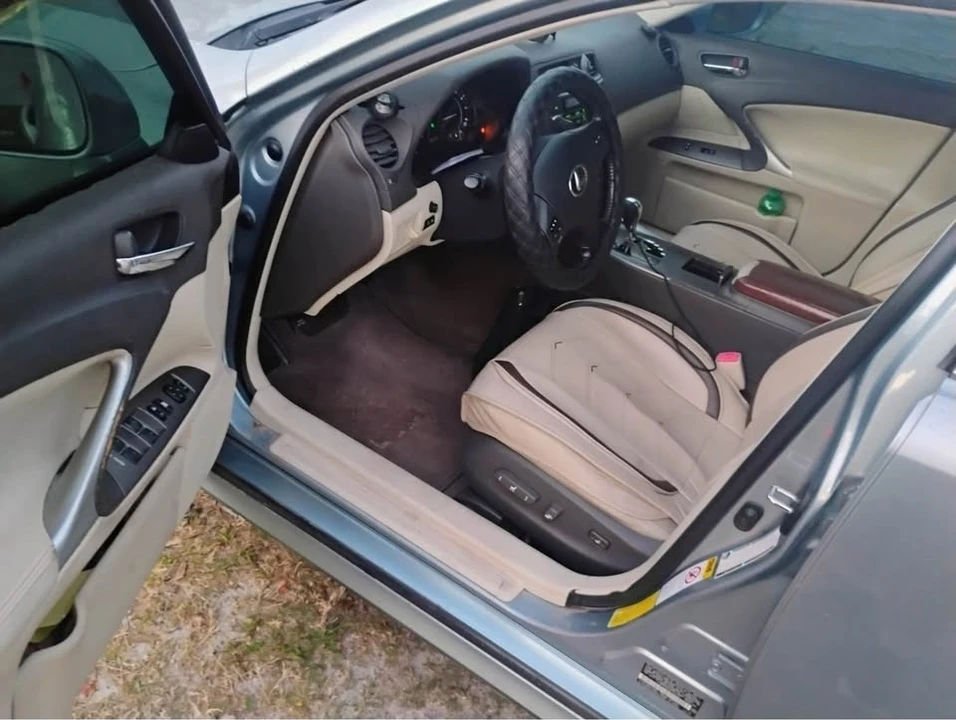 2010 Lexus IS 2nd Gen - Image 3 of 10