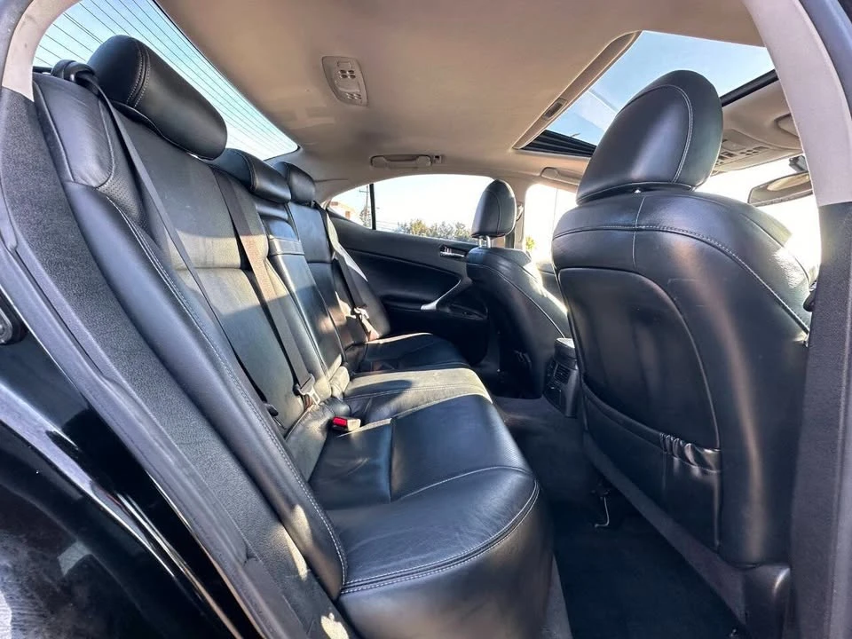 2010 Lexus IS 2nd Gen - Image 16 of 19