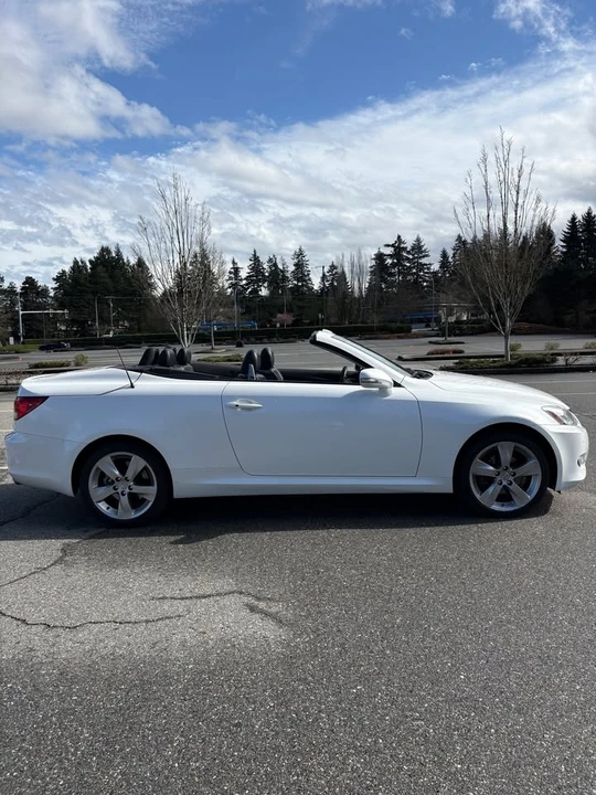 2010 Lexus IS 2nd Gen - Image 8 of 18