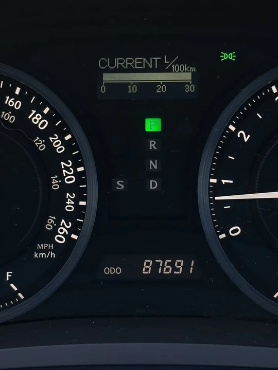 2010 Lexus IS 2nd Gen - Image 14 of 18