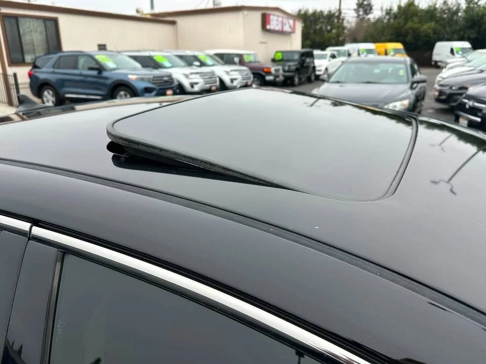 2010 Lexus IS 2nd Gen - Image 7 of 19